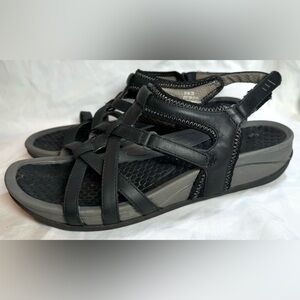 Baretraps Dylynn Women’s Sandals Size 10M